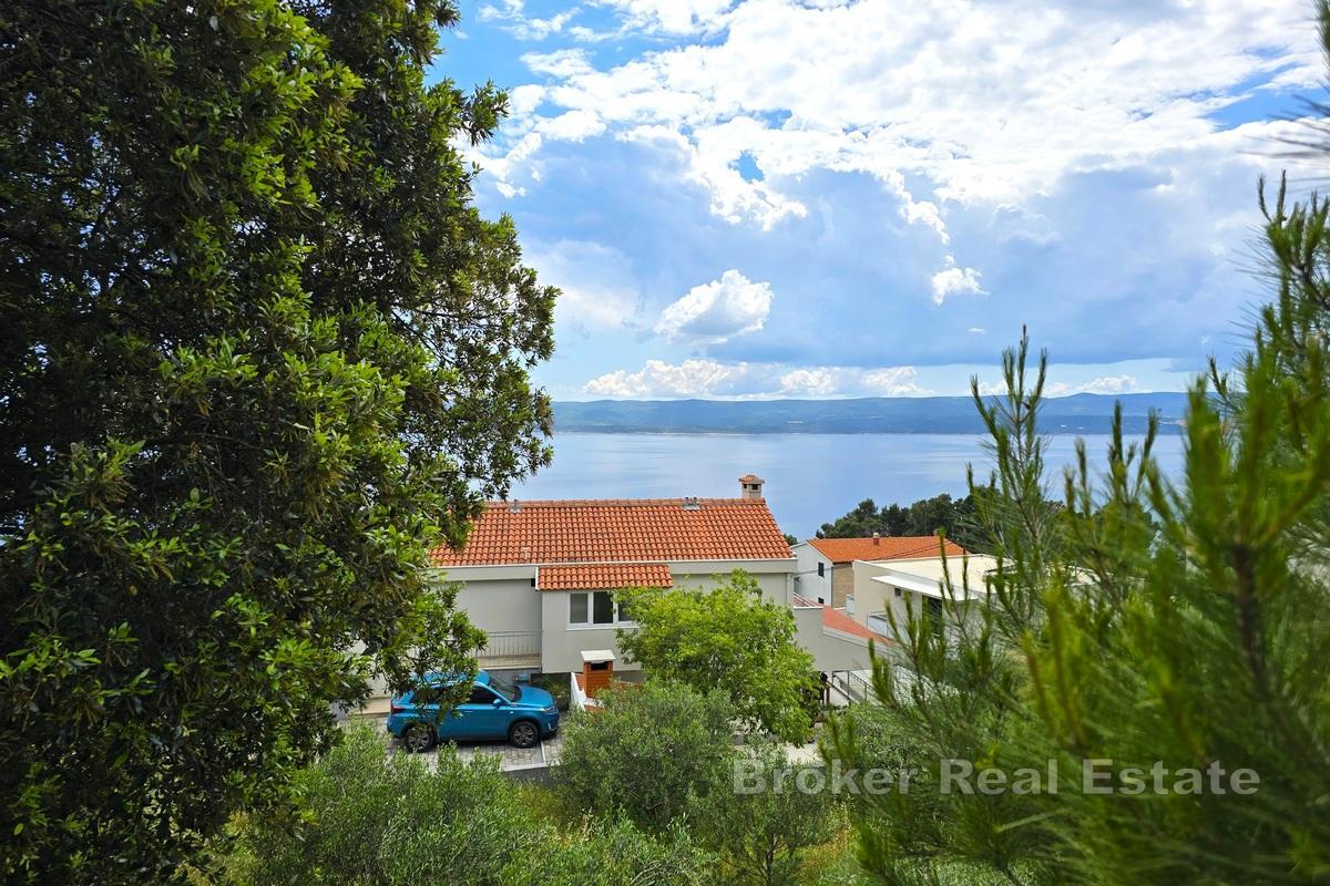 Immeuble avec vue sur la mer