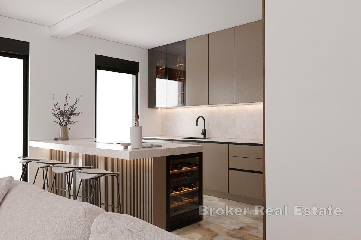 Moderne villa i andre rad til sjøen