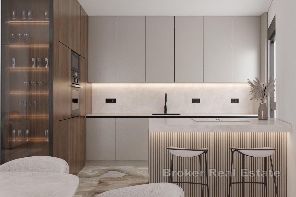 Moderne villa i andre rad til sjøen