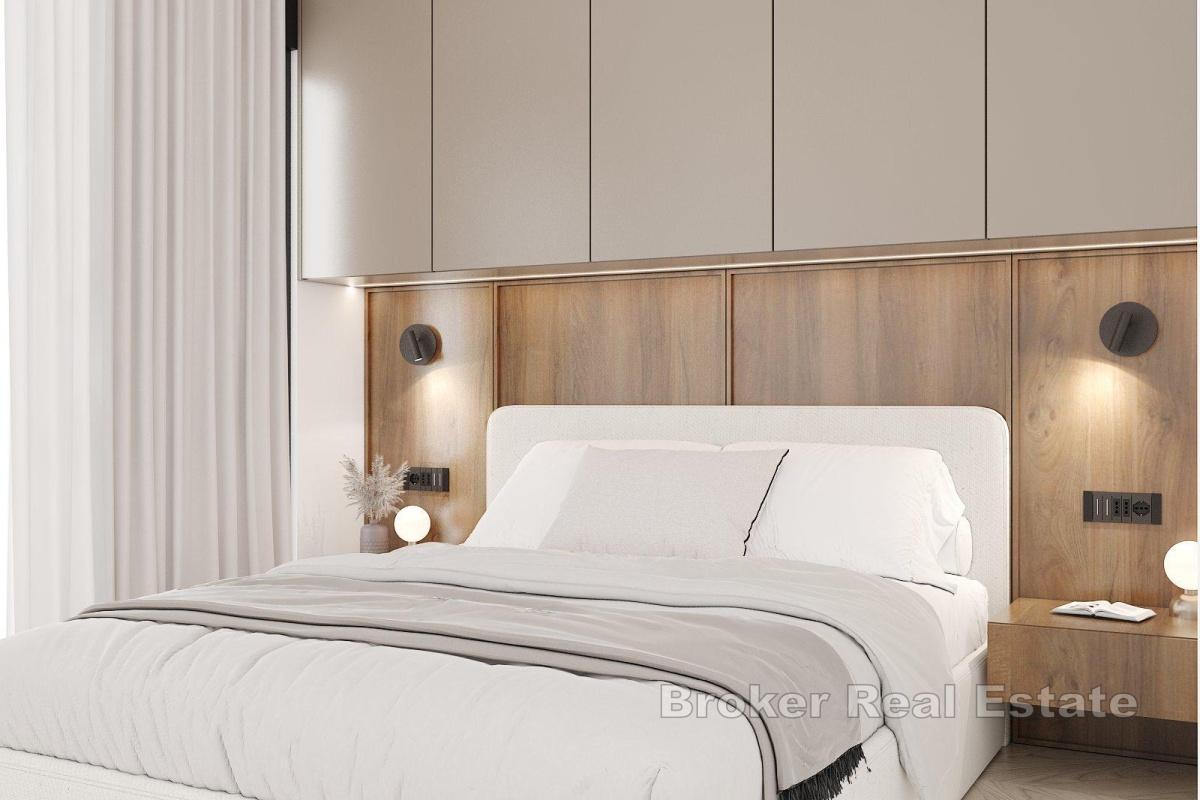 Moderne villa i andre rad til sjøen