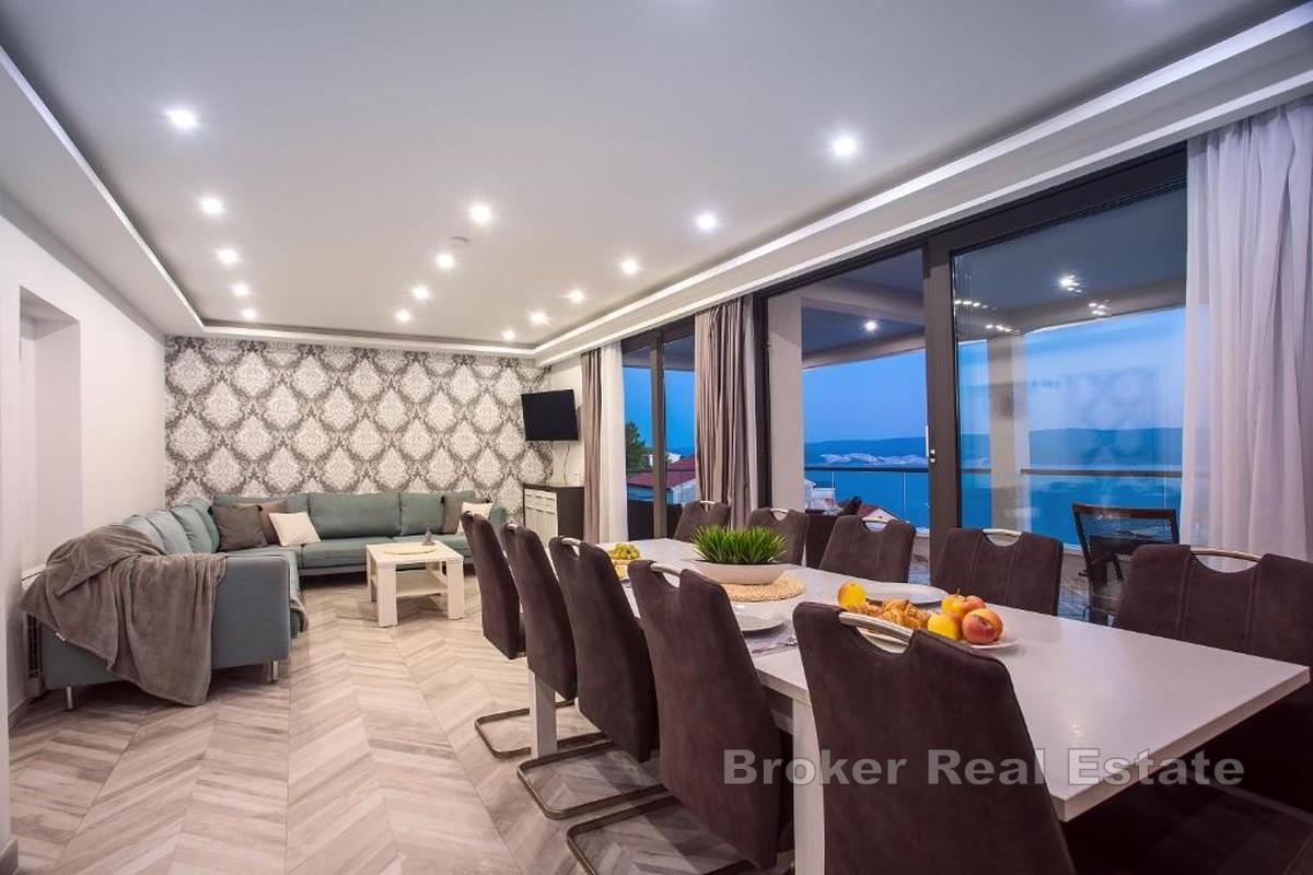 Villa avec piscine et vue mer