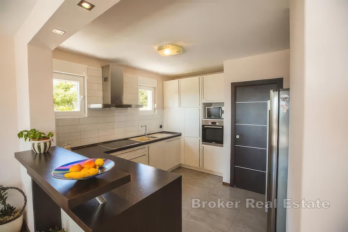 Vila s bazénem a panoramatickým výhledem