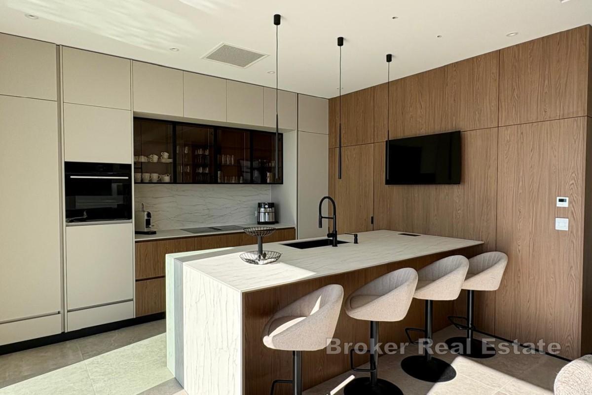 Villa avec piscine et vue mer