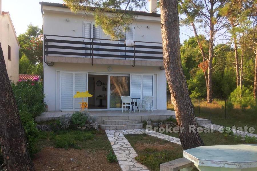 House, first row to the sea