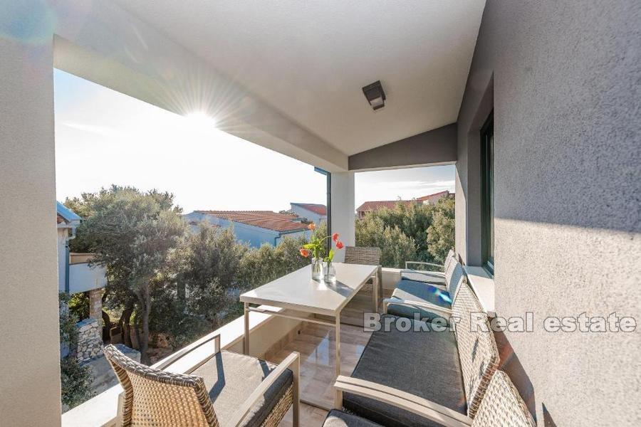 Hus med to luksusleiligheter