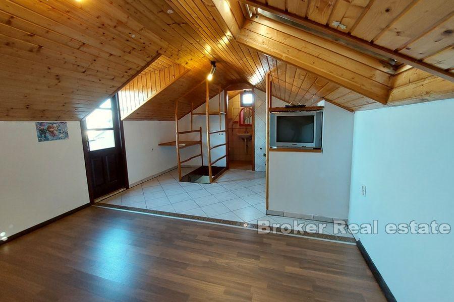 Двухквартирный дом с видом на море