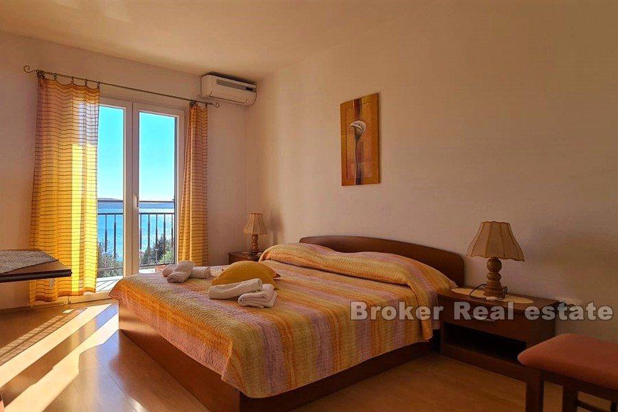 Многоквартирный дом с видом на море