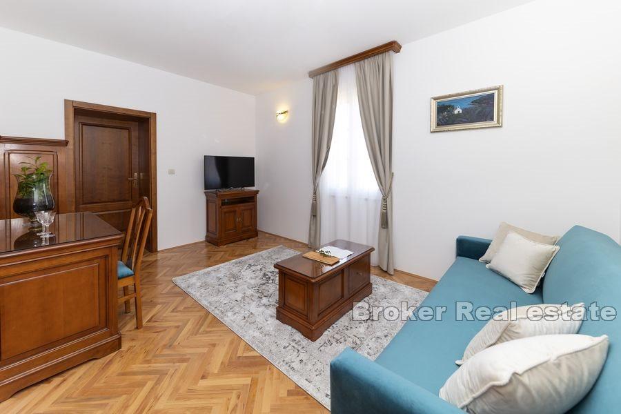 Hotel v první řadě k moři