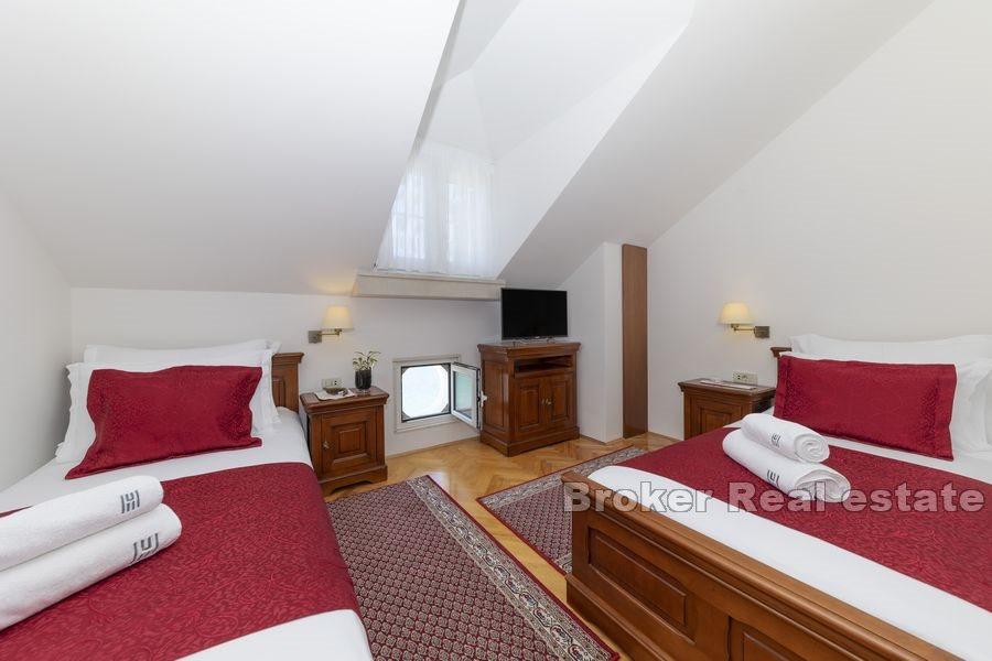 Hôtel au premier rang de la mer