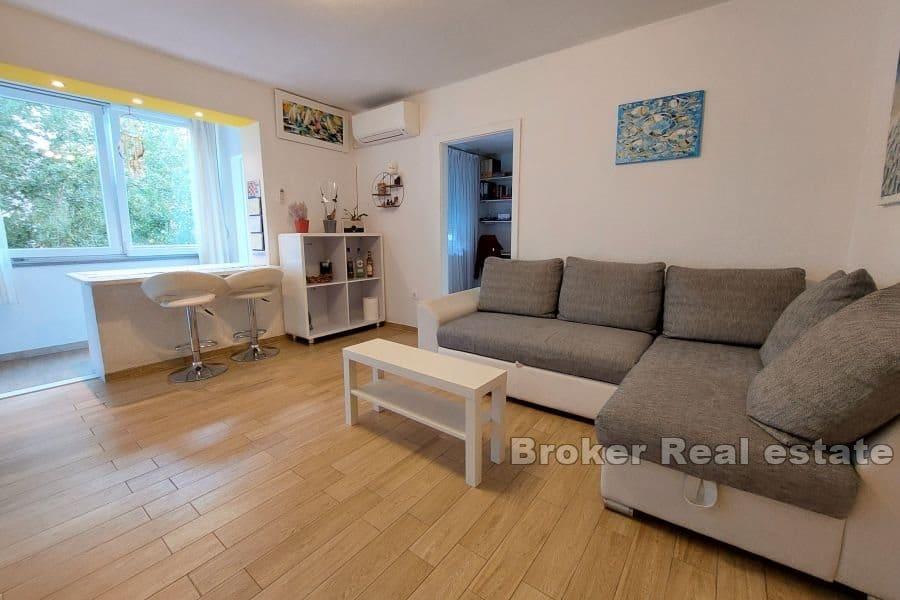 Dvosobni apartman u blizini mora