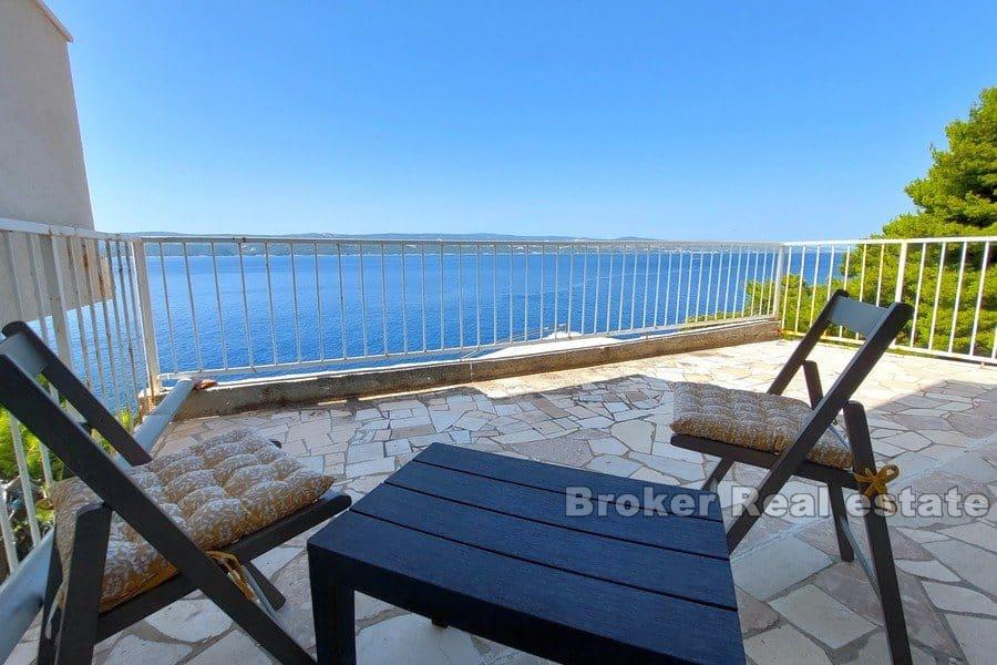 Maison jumelée au premier rang de la mer