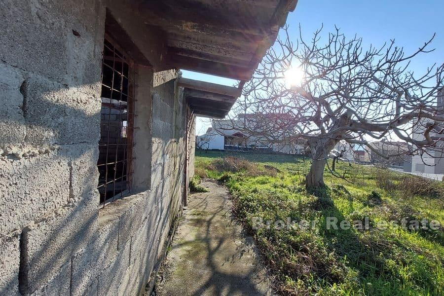 Działka z częściowym widokiem na morze