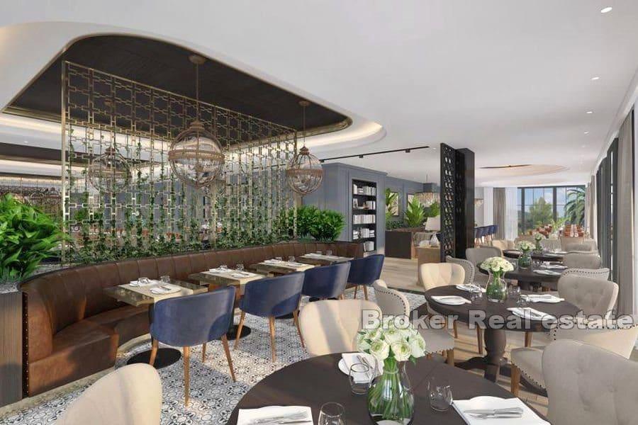 Byggtomt med projekt, första raden till havet