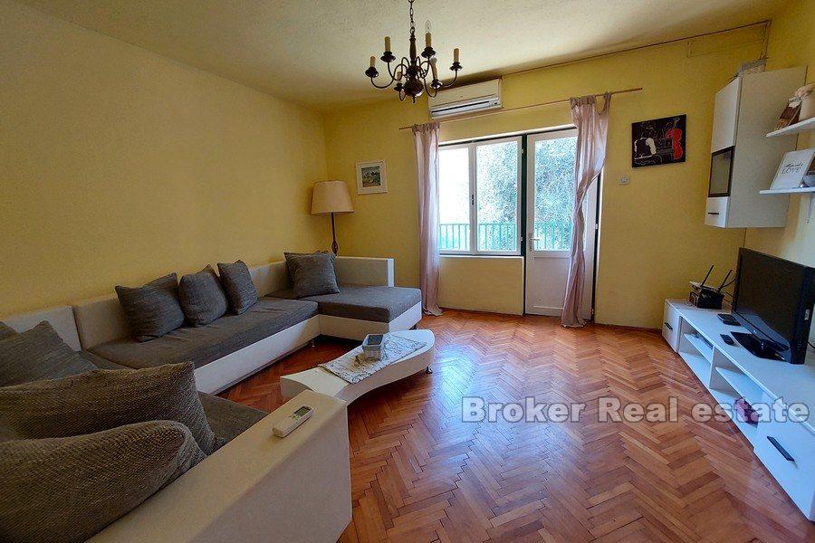 Dům v blízkosti moře a centra města