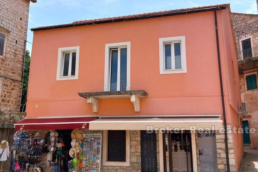 Three apartments in the heart of an attractive place