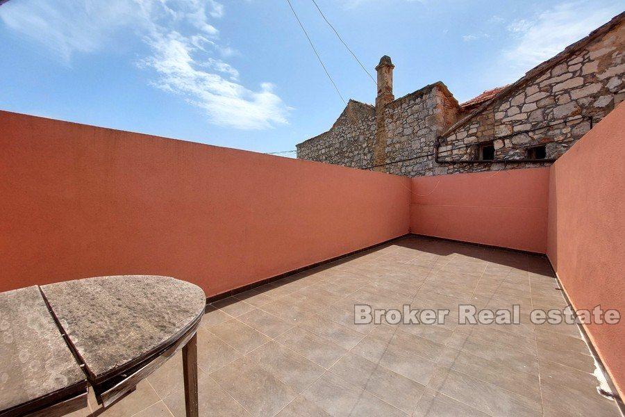Three apartments in the heart of an attractive place