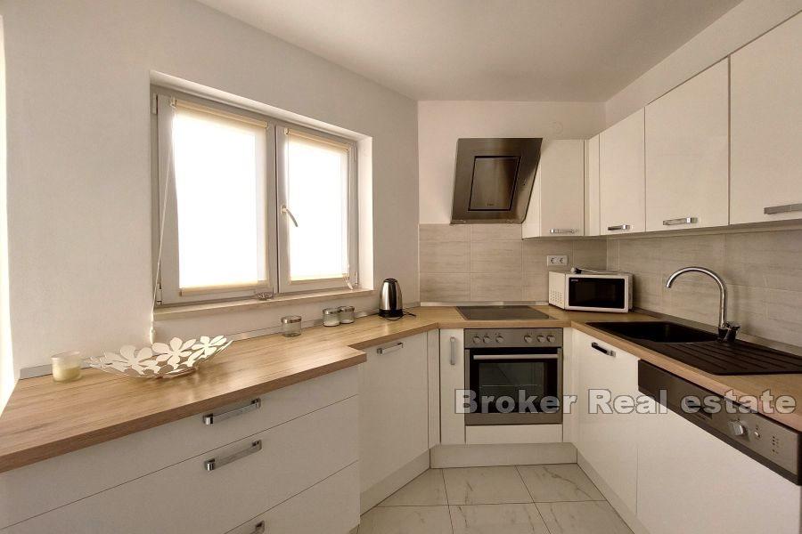 Samostatně stojící dům s výhledem na moře