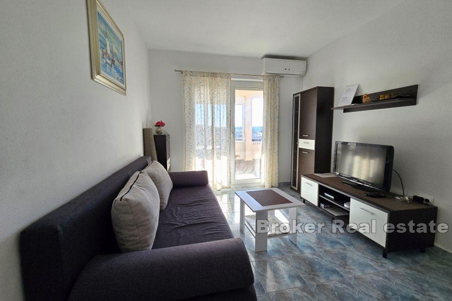 Detached house with sea view