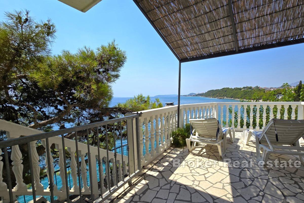 Dvojna kuća u prvom redu do mora