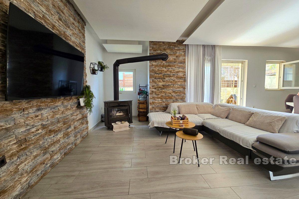 Apartmenthaus in zweiter Reihe zum Meer