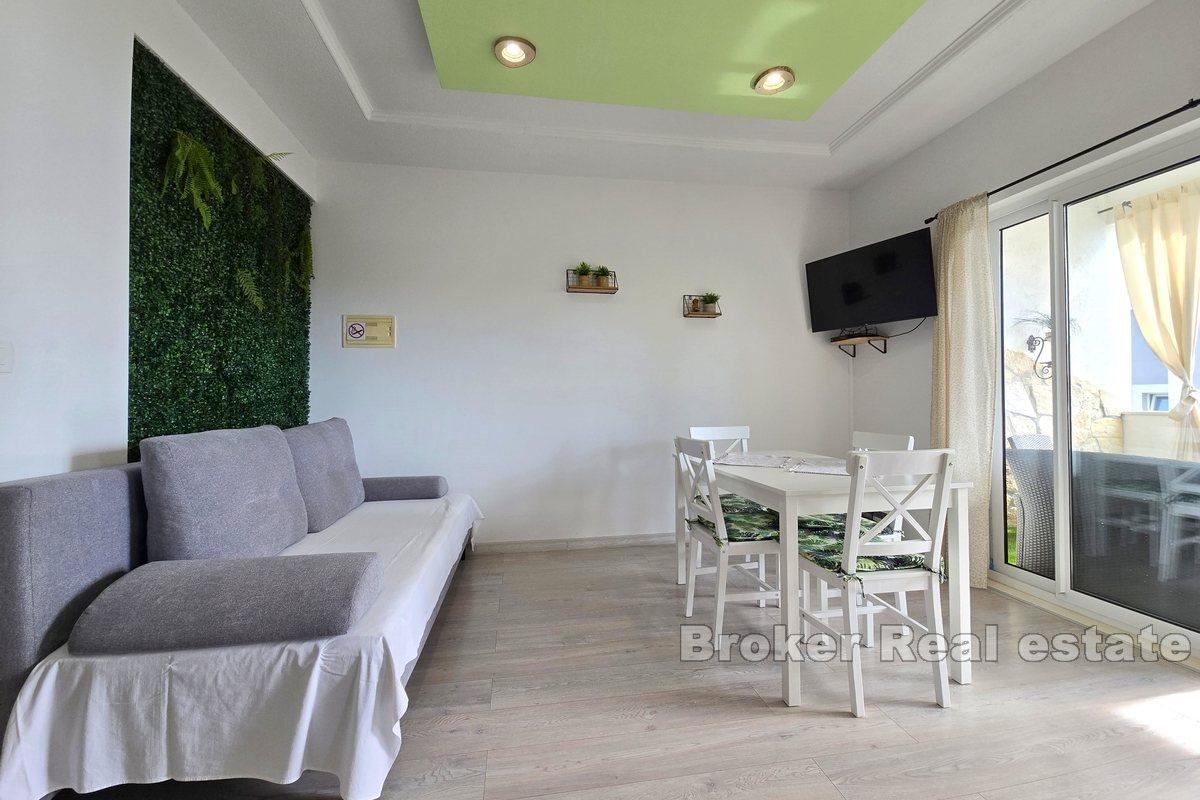 Apartmenthaus in zweiter Reihe zum Meer