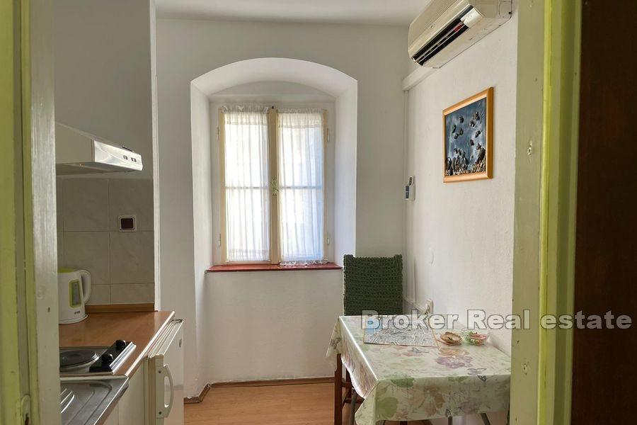 Kamienny dom w centrum