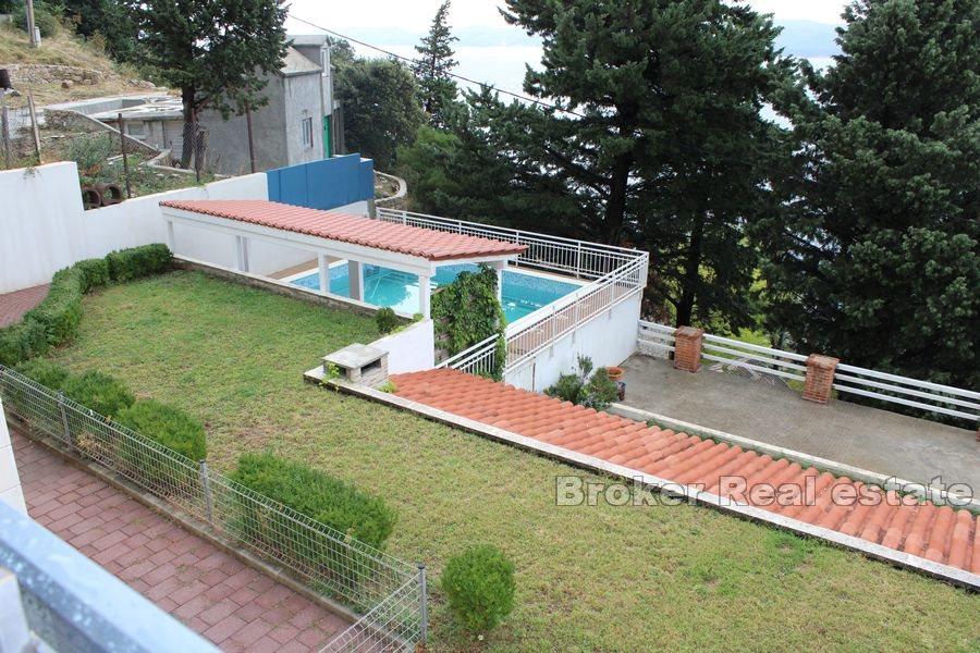 Nowo wyremontowany apartament z widokiem na morze