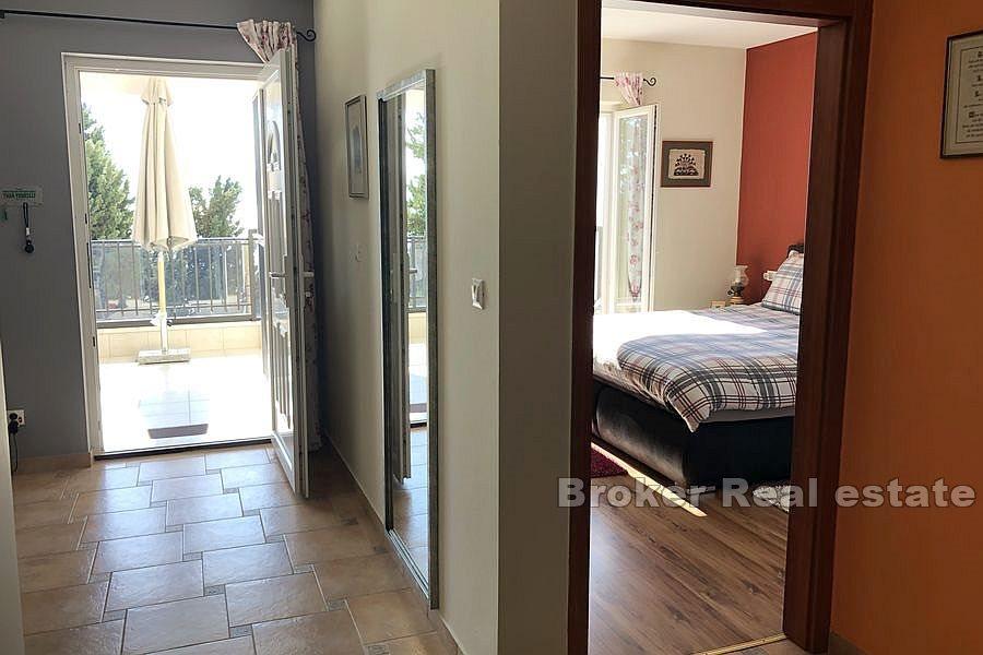 Newly renovated apartment with sea view