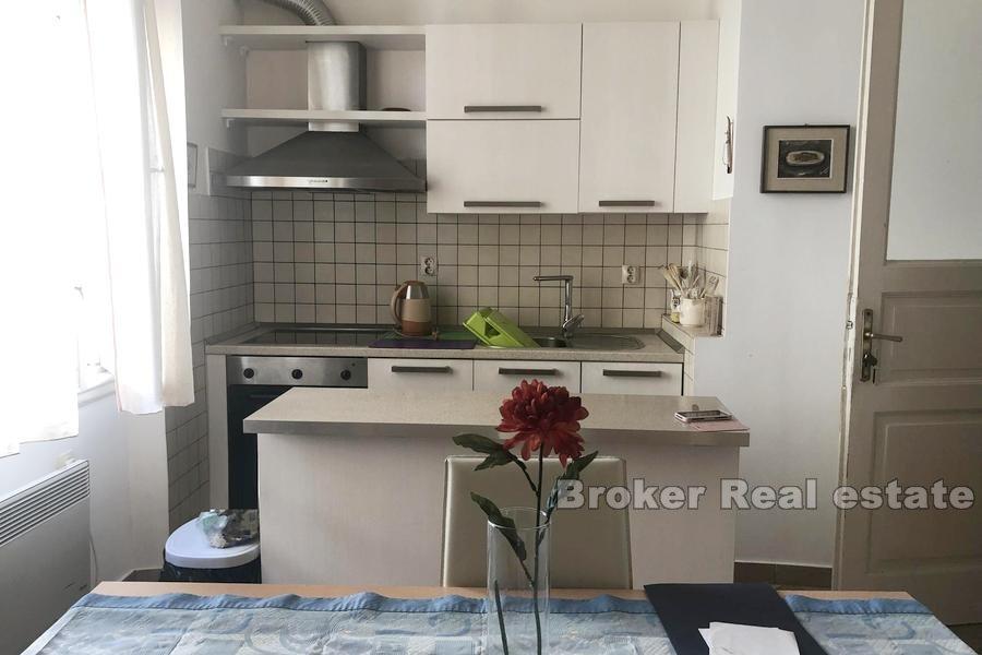 Appartement de deux chambres dans le centre