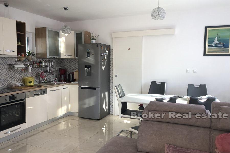 Maison individuelle, première rangée à la mer