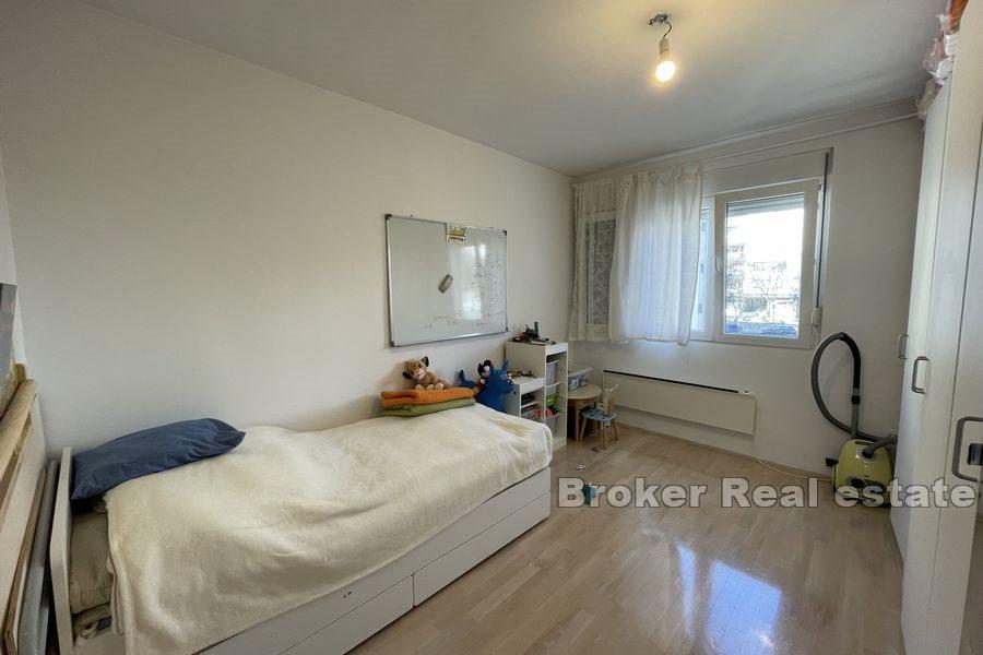 Sućidar, appartement de deux chambres