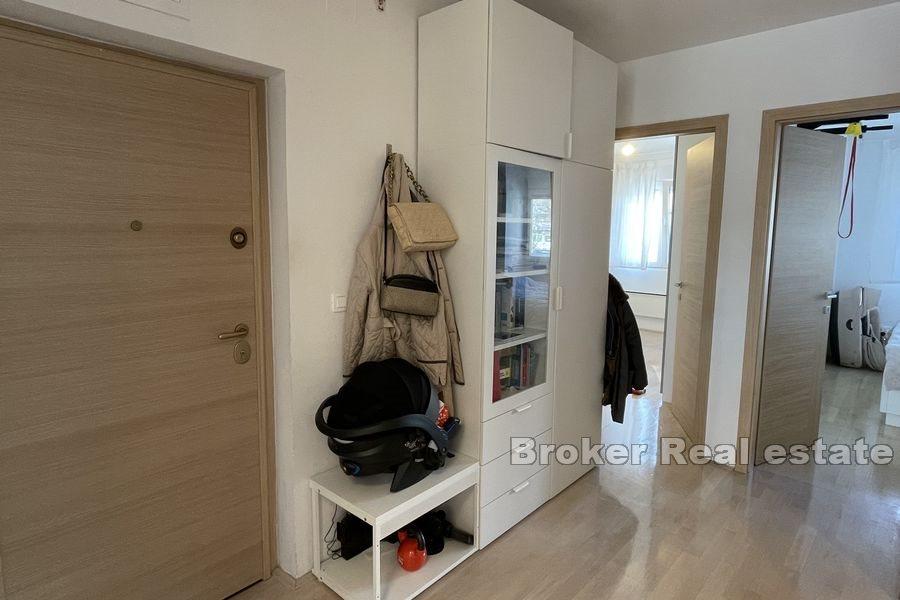 Sućidar, appartement de deux chambres