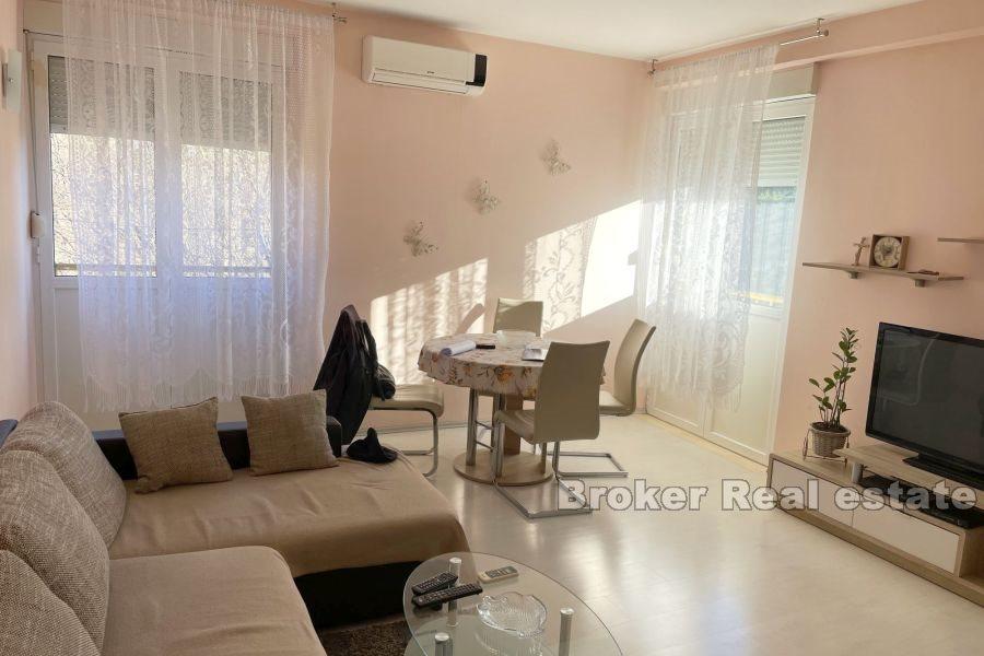 Бол, трехкомнатная квартира недалеко от центра города