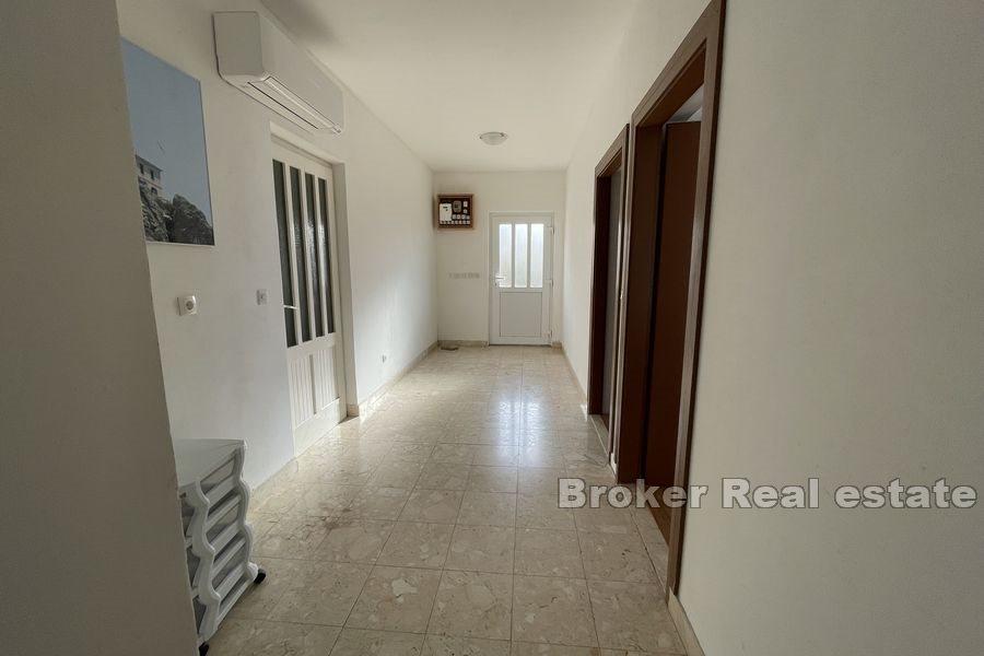 Apartment with open sea view