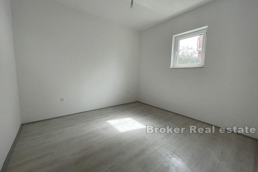 Wohnung mit drei Schlafzimmern in einem Neubau