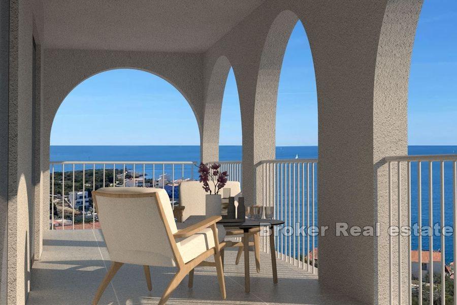 Detached house with sea view