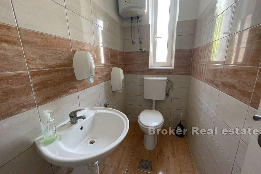 Dobří, prostorné obchodní prostory