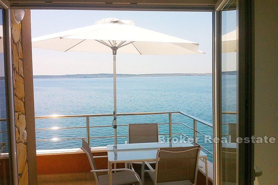 Apartment first row to the sea