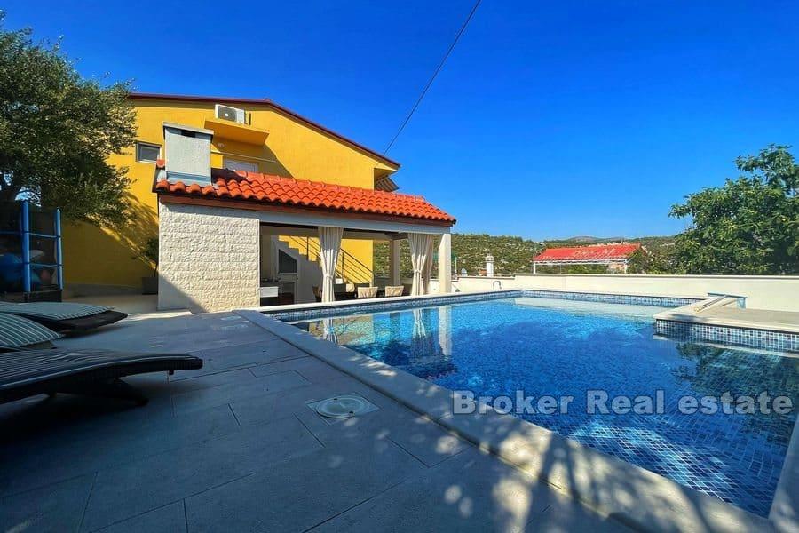 Detached house with a sea view