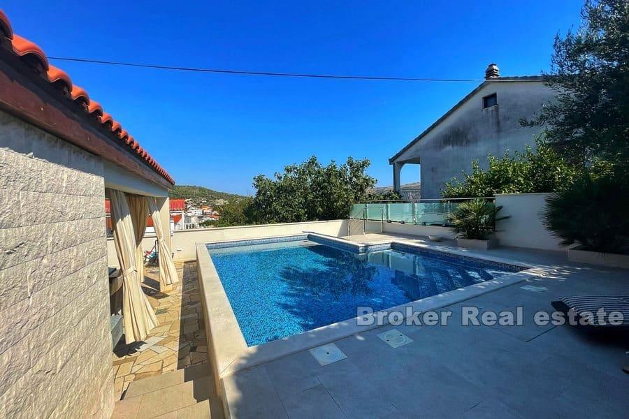Detached house with a sea view
