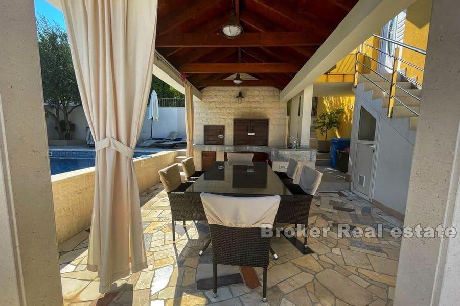 Detached house with a sea view