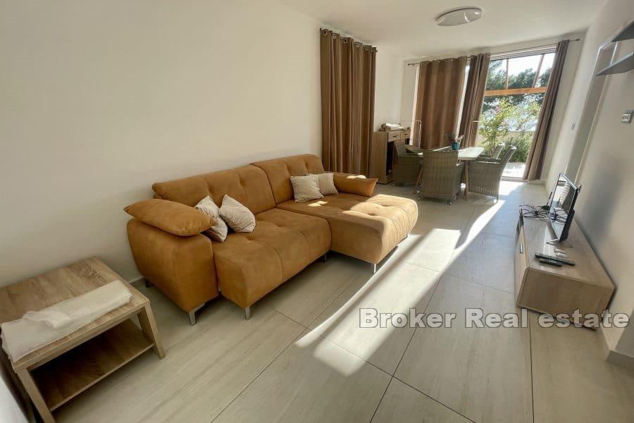 Two-room apartment in the first row to the sea