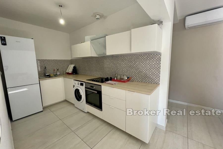 Dwupokojowe mieszkanie w pierwszym rzędzie do morza