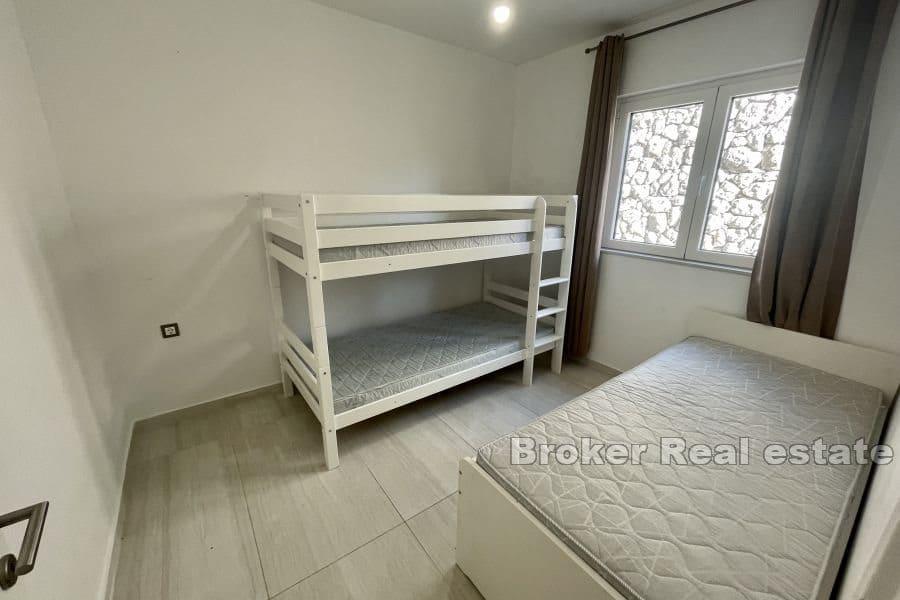 Two-room apartment in the first row to the sea