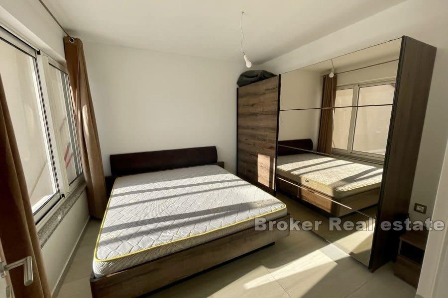 Two-room apartment in the first row to the sea