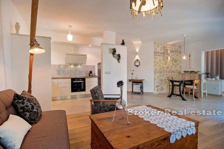 Detached house with a sea view