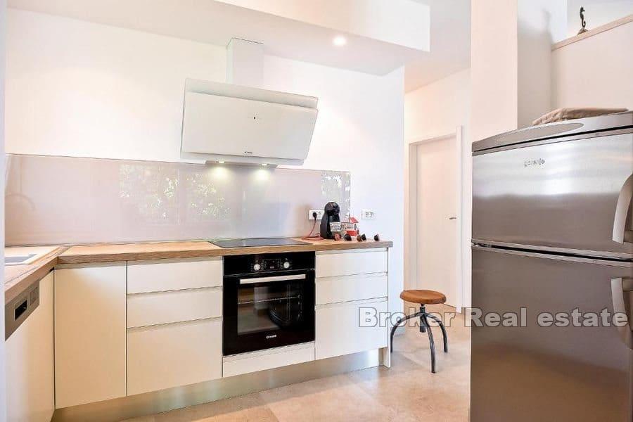 Detached house with a sea view