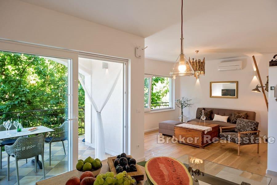Samostojeća kuća s pogledom na more