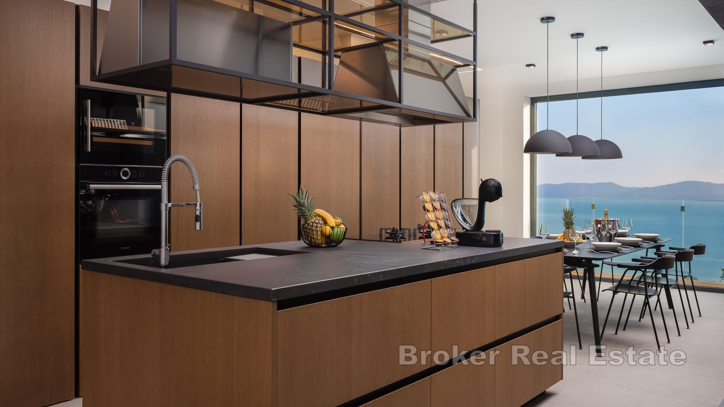 Villa med öppen havsutsikt