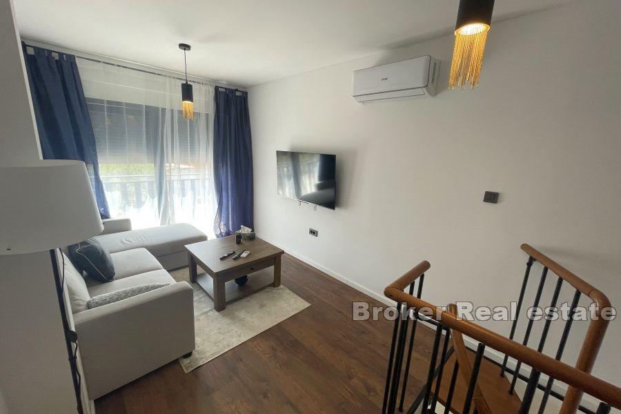 Renovirani apartman na sjajnoj lokaciji
